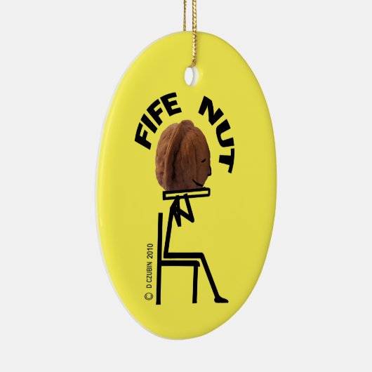 Fife Nut Ceramic Ornament (Rechts)