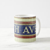 Fifth Avenue Sign - Manhattan, NYC Koffiemok (Voorkant rechts)