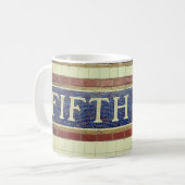 Fifth Avenue Sign - Manhattan, NYC Koffiemok (Voorkant links)