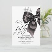 Fifty Black Bow 50th Birthday Invitation Kaart (Staand voorkant)