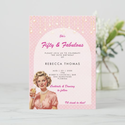 Fifty & Fabulous Retro Pink verjaardagsuitnodiging Kaart (Staand voorkant)