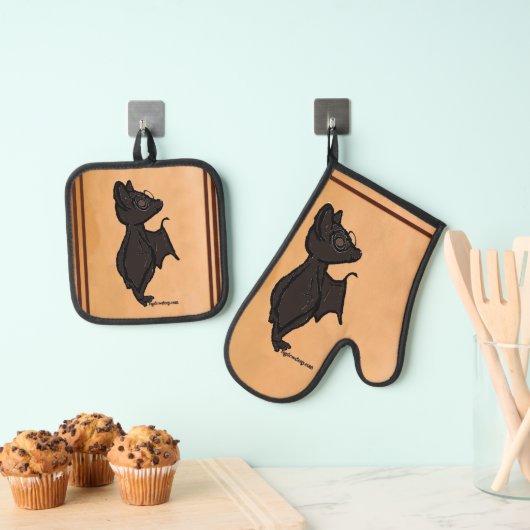 Figdewdrop Blinky the Bat pot holders Ovenwant & Pannenlap Set (Insitu(Ophanging))