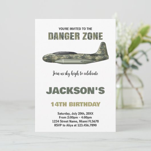 Fighter Jet Verjaardag Uitnodigingen Donkergroen (Staand voorkant)