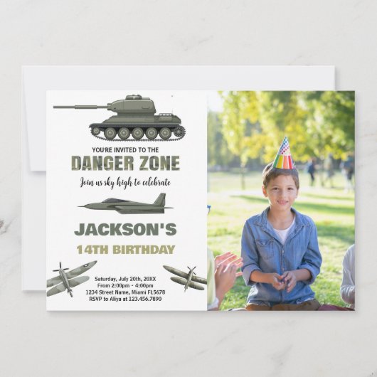 Fighter Jet Verjaardag Uitnodigingen Gevaar Een fo (Voorkant)