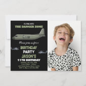 Fighter Jet Verjaardag Uitnodigingen Groen Zwart f (Voorkant)