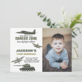 Fighter Jet Verjaardag Uitnodigingen met foto (Staand voorkant)
