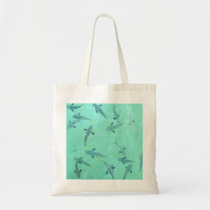 Fiji zwemt in helder blauw water tote bag