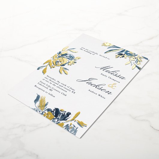 Fijne Blauwe Vloer en Gold Bloom Wedding Design Folie Uitnodiging (Gedraaid)