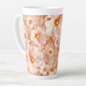 Fijne bloemen in perziktinten latte mok (Linkerhoek)