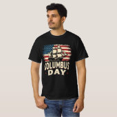 Fijne Columbus Dag van Verkenning en Reflectie T-shirt (Voorkant volledig)