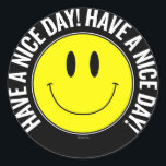 Fijne dag verder! Smilie Sticker<br><div class="desc">"Fijne dag verder!" Gele Smilie Ronde Glanzende Sticker. Ontworpen door SMILIEWEAR™. Verspreid een beetje geluk! Grote en kleine stickers beschikbaar. ONTWERP GEOPTIMALISEERDE DONKERE KLEUR ACHTERGRONDOPTIES. Een grappige en vrolijke sticker voor cadeauverpakking, een persoonlijk accessoire of een sticker van de naam van een verjaardags- of kerstfeestje. Wat is er beter dan...</div>