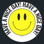 Fijne dag verder! Smilie Sticker<br><div class="desc">"Fijne dag verder!" Gele Smilie Ronde Glanzende Sticker. Ontworpen door SMILIEWEAR™. Verspreid een beetje geluk! Grote en kleine stickers beschikbaar. ONTWERP GEOPTIMALISEERDE LICHTE KLEUR ACHTERGRONDOPTIES. Een grappige en vrolijke sticker voor cadeauverpakking, een persoonlijk accessoire of een sticker van de naam van een verjaardags- of kerstfeestje. Wat is er beter dan...</div>
