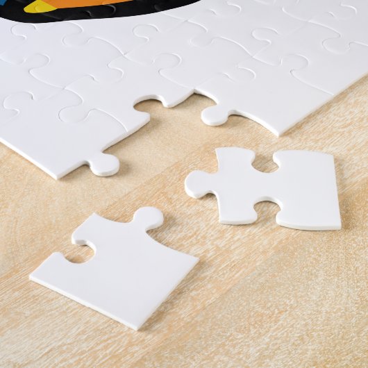 Fijne draak met hoofdtelefoons die naar muziek lui legpuzzel (Zijkant)