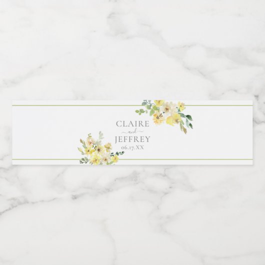 Fijne Gele Floral Sage Green Summer Weddenschap Waterfles Etiket (Enkel label)