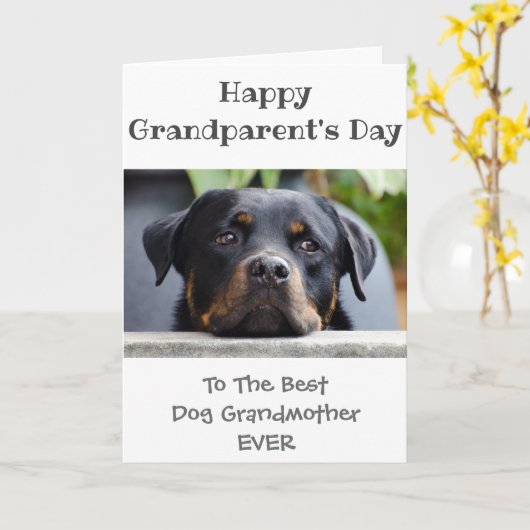 Fijne grootouderdag voor grootmoeder van de hond kaart (Gele Bloem)