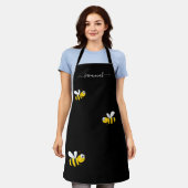 Fijne hommels gele zwarte monogram schort (Gedragen)