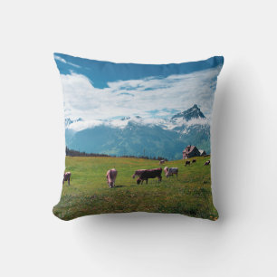 Fijne Koeien op het Boerderij in Zwitserland Kussen