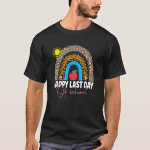 Fijne laatste dag van de schoolregenboogstudenten t-shirt