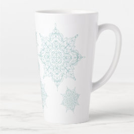 Fijne lichtblauwe sneeuwvlokken latte mok