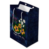 Fijne Moederdag Gele Paarse Witte Bloemen Medium Cadeauzakje (Voorkant Gekanteld)