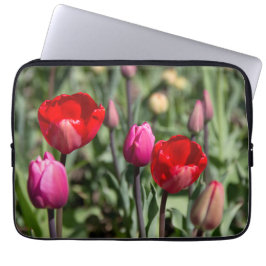 Fijne rode en paarse tulpen laptop sleeve