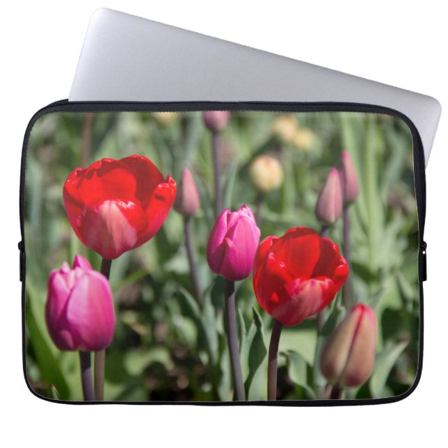 Fijne rode en paarse tulpen laptop sleeve (Voorkant)