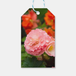 Fijne roze bloem na de regen cadeaulabel