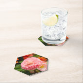 Fijne roze bloem na de regen kartonnen onderzetters (Insitu)