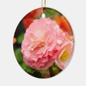 Fijne roze bloem na de regen keramisch ornament (Links)