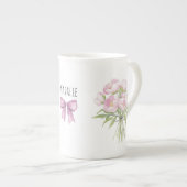 Fijne roze pioenrozen met strik porselein kop (Voorkant rechts)