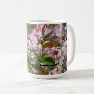 Fijne tak met bloemen appelboom koffiemok