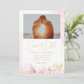 Fijne Waterverf Floral Weddng Monogram Foto Save The Date (Staand voorkant)