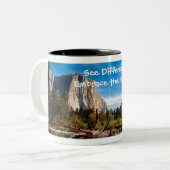 Fijnkunstmok — Yosemite - Zie het anders Tweekleurige Koffiemok (Voorkant links)