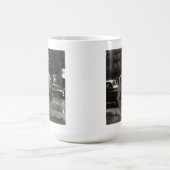 Film Noir Gumshoe Detective Coffee Mok 15oz (Center)