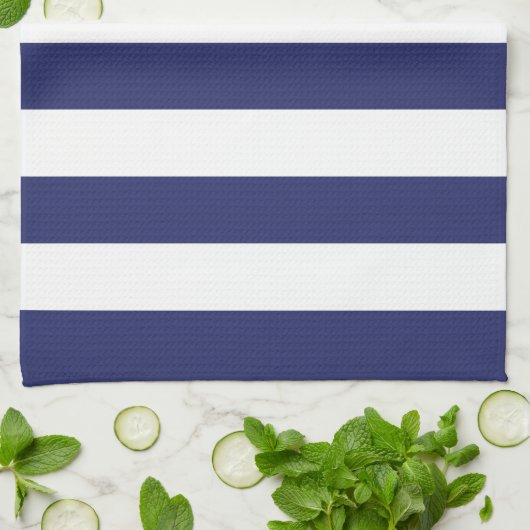 Filmblauw witte strepen, aangepaste naam monogram theedoek (Gevouwen)