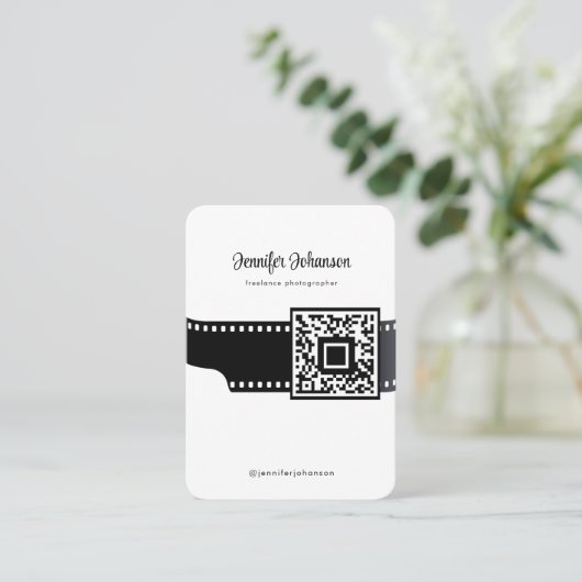 Filmcamera QR-code zwart en wit Visitekaartje (Staand voorkant)