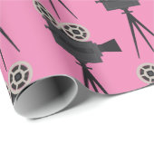Filmcamera's op roze terugzetten cadeaupapier (Rol Hoek)