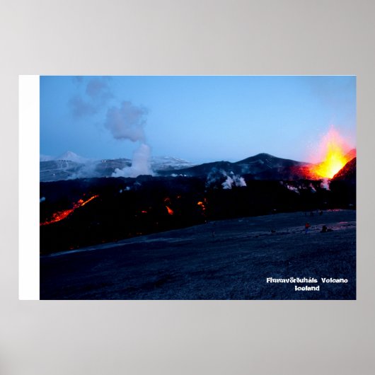 Fimmvörðuháls Volcano in IJsland Poster (Voorkant)