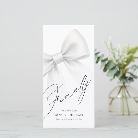 Finally Modern Bow Minimalist Bookmark Save The Date (Staand voorkant)
