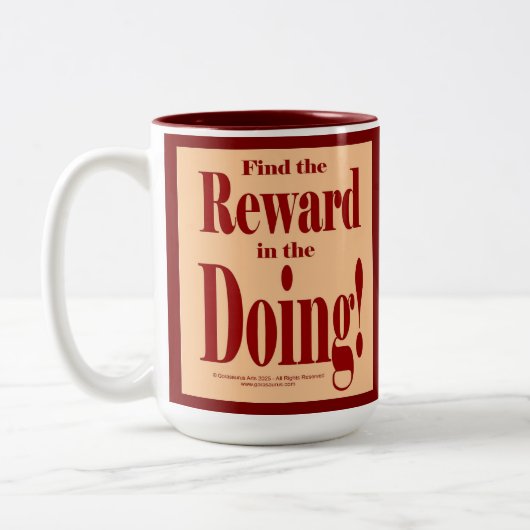 Find the Reward in the Doing Tweekleurige Koffiemok (Links)