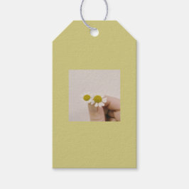 Fingertip Daisy – Minimalist Floral Gift Tag Cadeaulabel