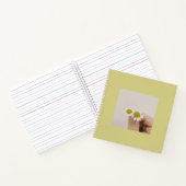 Fingertip Daisy – Soft Aesthetic Spiral Notebook Notitieboek (Binnen)