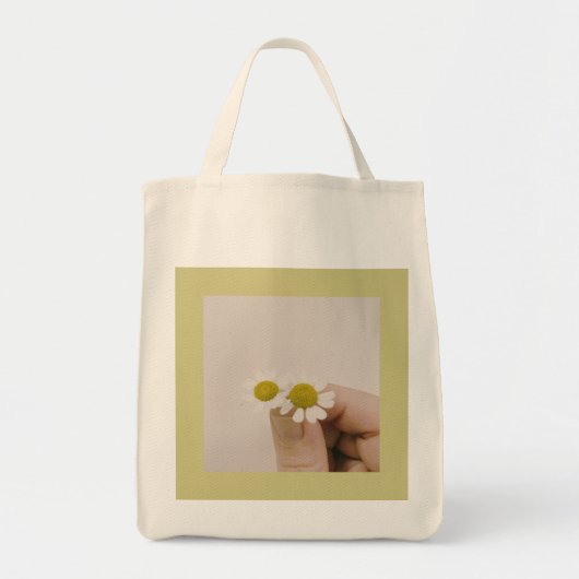“Fingertip Daisy – Soft Botanical Tote Bag” Bag (Voorkant)