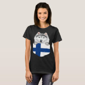 Finland Flag Siberian Husky Dog In Pocket T-shirt (Voorkant volledig)