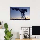 Finnieston Crane bij zonsondergang over Glasgow Poster (Thuiskantoor)