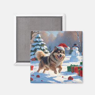 Finse Lapphond loopt door sneeuw met Kerstmuts Magneet