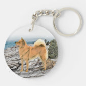 Finse spitz bij Seashore-schilderij - Dog Art Sleutelhanger (Achterkant)