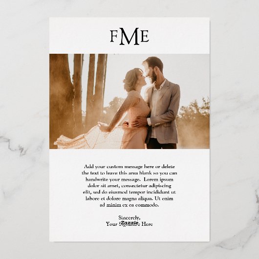 Fiona Bold Monogram Moderne bruiloft Folie Uitnodiging (Achterkant)