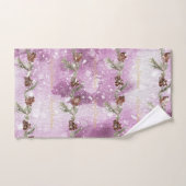 Fir Branches met pinnen op sneeuw Handdoek (Handdoek)