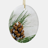 Fir Cone met sneeuwvlokken rond kerstversiering Keramisch Ornament (Rechts)